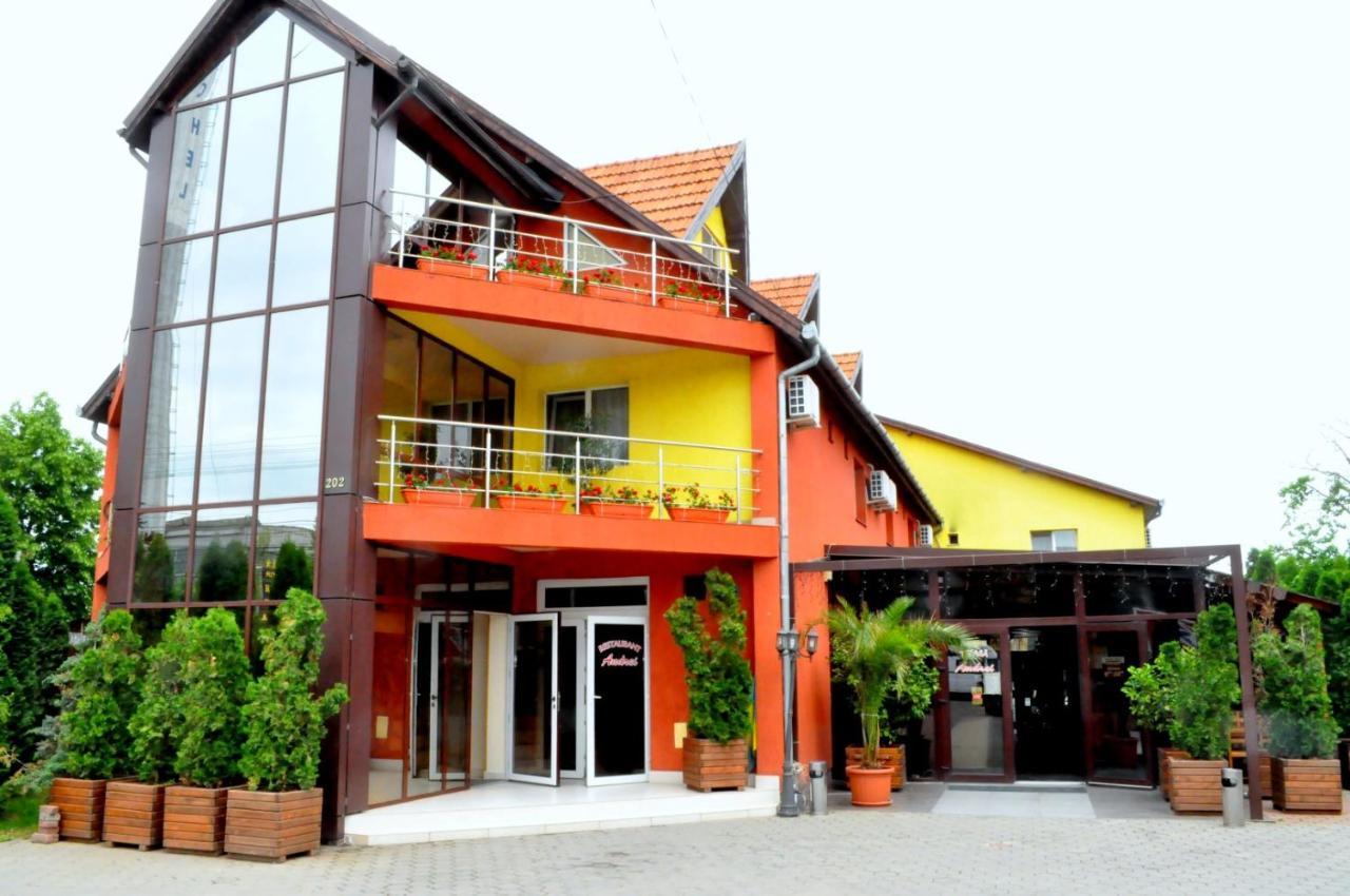 Hotel Andrei Câmpia Turzii Exterior photo
